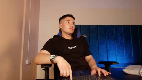 ethanconnor_ online show from 10/07/25, 12:13