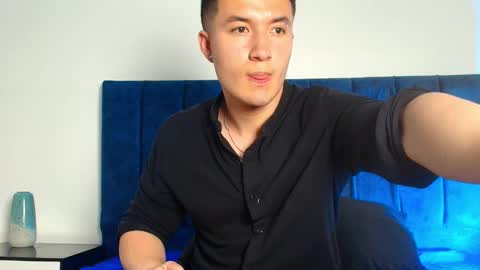 ethanconnor_ online show from 11/26/25, 08:32