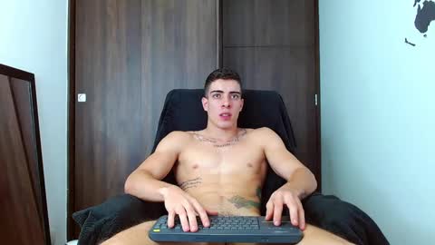 ethangreey1 online show from 12/12/24, 08:43