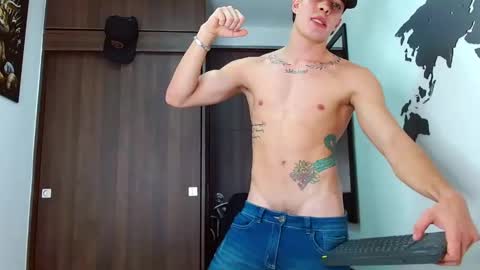 ethangreey1 online show from 02/28/25, 08:50