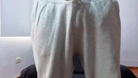 ethangreey1 online show from 12/16/25, 04:34