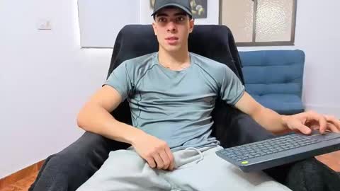 Snapshot of ethangreey1 chatting on 02/04/26, 01:06 ethangreey1 online show from 02/04/26, 01:06