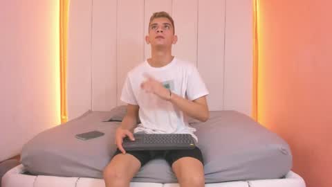 ethanhot_os online show from 04/04/26, 06:49