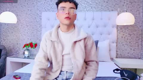 Ethan Leroy online show from 10/19/25, 03:07