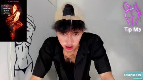 Snapshot of ethereal_ethan chatting on 10/09/25, 09:51 Ethan online show from 10/09/25, 09:51