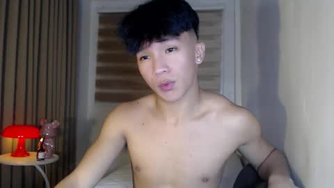 Rey online show from 03/29/26, 01:33