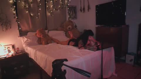 etherealhazy online show from 12/30/24, 02:09