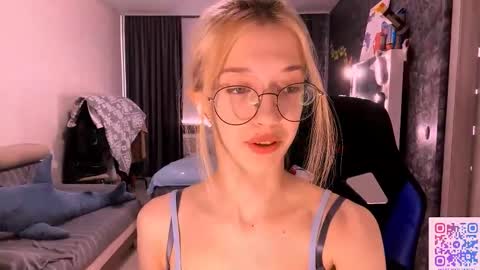 Snapshot of eufemiazurawski chatting on 02/19/26, 11:17 Tali online show from 02/19/26, 11:17