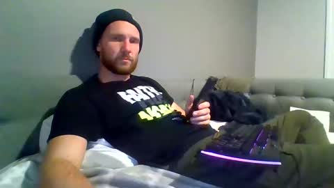 Snapshot of eugar81 chatting on 12/14/25, 12:16 eugar81 online show from 12/14/25, 12:16