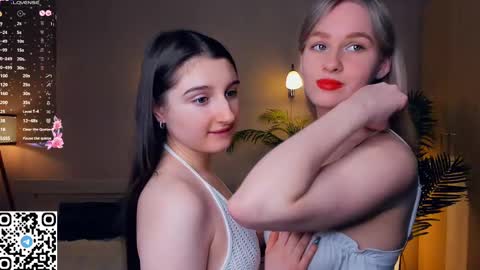 Snapshot of eugeniabrainard chatting on 02/09/25, 07:52 Kira and Kamila online show from 02/09/25, 07:52
