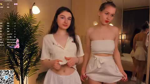 Snapshot of eugeniabrainard chatting on 02/27/25, 07:47 Kira and Kamila online show from 02/27/25, 07:47