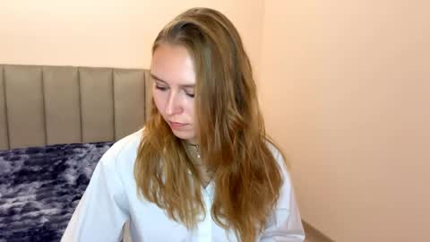Snapshot of eugenierickel chatting on 05/05/26, 02:25 Alice online show from 05/05/26, 02:25