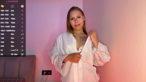 Snapshot of eugenierickel chatting on 05/30/26, 02:25 Alice online show from 05/30/26, 02:25
