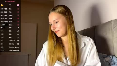Snapshot of eugenierickel chatting on 06/06/26, 02:11 Alice online show from 06/06/26, 02:11