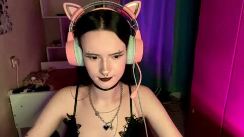 Snapshot of eunabiddlecome chatting on 05/02/26, 05:12 Kate online show from 05/02/26, 05:12