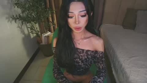Snapshot of euphoric_goddess chatting on 07/01/26, 11:23 euphoric_goddess online show from 07/01/26, 11:23