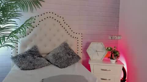  Eurekaa  online show from 02/27/25, 11:04