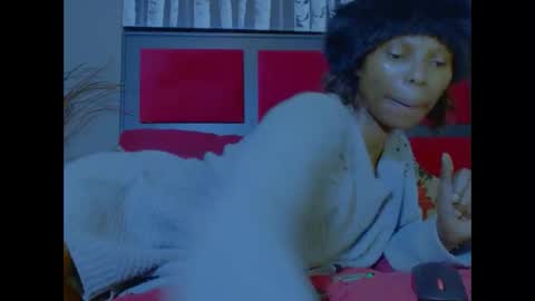 eva4him831 online show from 11/17/25, 09:20