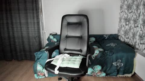 Snapshot of eva_7777 chatting on 12/24/24, 06:17 Eva online show from 12/24/24, 06:17