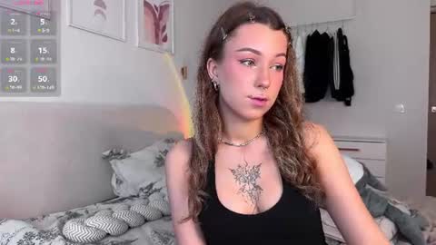 Snapshot of eva_collins_x chatting on 06/11/26, 02:53 Eva online show from 06/11/26, 02:53
