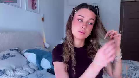 Snapshot of eva_collins_x chatting on 07/03/26, 02:07 Eva online show from 07/03/26, 02:07