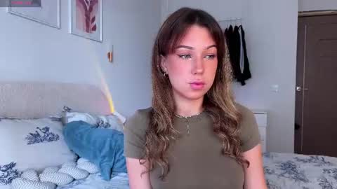 Snapshot of eva_collins_x chatting on 07/06/26, 02:08 Eva online show from 07/06/26, 02:08