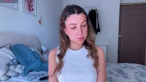 Snapshot of eva_collins_x chatting on 07/08/26, 02:16 Eva online show from 07/08/26, 02:16