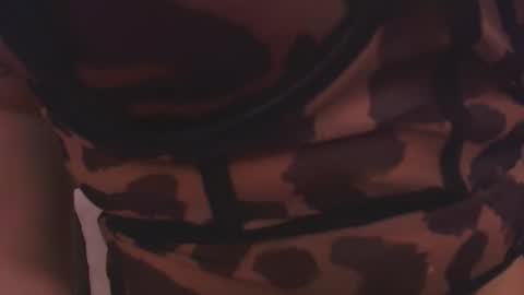 Eva Davis online show from 10/13/25, 02:11