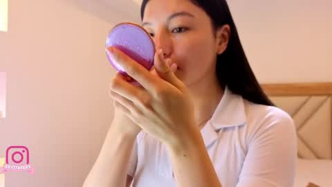 Snapshot of eva_depp_ chatting on 05/12/26, 10:01 Eva online show from 05/12/26, 10:01