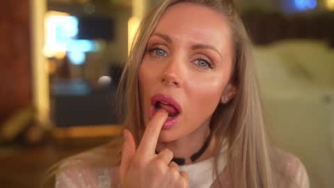 Eva online show from 12/05/25, 07:54