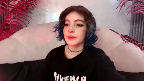 E V A online show from 10/27/25, 07:51