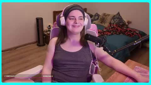 Snapshot of eva_katt chatting on 05/07/26, 12:32 Gamer Katt online show from 05/07/26, 12:32