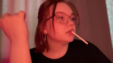 eva_kittenn online show from 11/23/25, 10:59