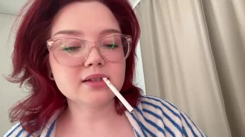 Snapshot of eva_kittenn chatting on 06/13/26, 01:31 eva_kittenn online show from 06/13/26, 01:31