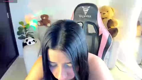 Eva   online show from 10/26/25, 02:06