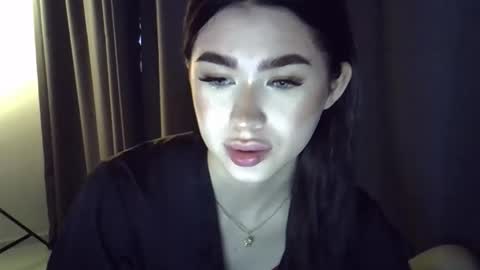 eva lightx online show from 03/18/26, 08:17