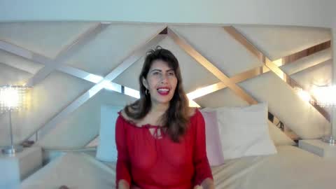 Snapshot of eva_loretti chatting on 02/14/25, 03:00 online show from 02/14/25, 03:00