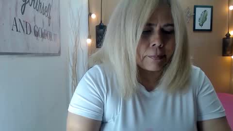 eva_love49 online show from 11/29/25, 12:19