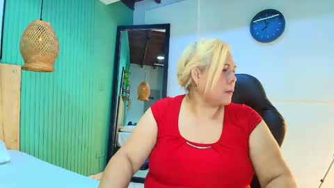 eva_love49 online show from 02/28/26, 07:04