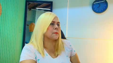eva_love49 online show from 03/19/26, 06:56