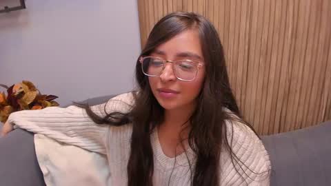 Snapshot of eva_macalliter chatting on 12/18/24, 07:36 Angelinne online show from 12/18/24, 07:36