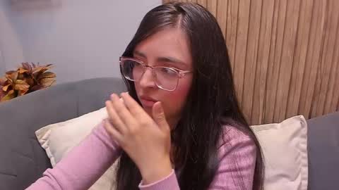 Snapshot of eva_macalliter chatting on 12/22/24, 03:33 Angelinne online show from 12/22/24, 03:33