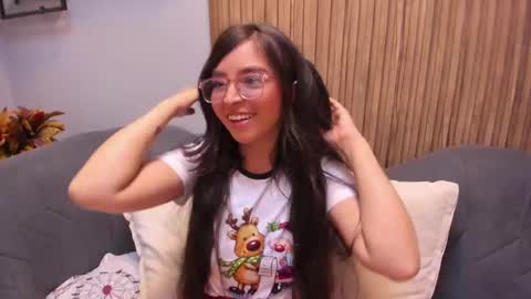 Snapshot of eva_macalliter chatting on 12/24/24, 04:00 Angelinne online show from 12/24/24, 04:00