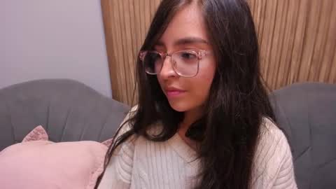 Snapshot of eva_macalliter chatting on 12/27/24, 07:18 Angelinne online show from 12/27/24, 07:18