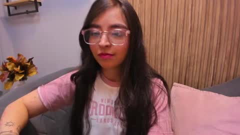 Snapshot of eva_macalliter chatting on 01/08/25, 02:46 Angelinne online show from 01/08/25, 02:46