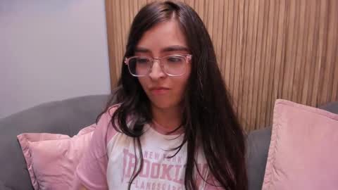 Snapshot of eva_macalliter chatting on 01/08/25, 11:54 Angelinne online show from 01/08/25, 11:54