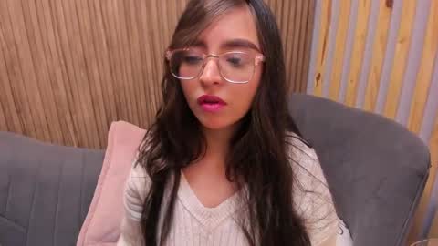 Snapshot of eva_macalliter chatting on 02/07/25, 03:01 Angelinne online show from 02/07/25, 03:01