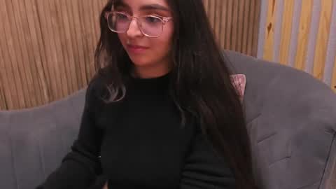 Snapshot of eva_macalliter chatting on 02/14/25, 09:13 Angelinne online show from 02/14/25, 09:13