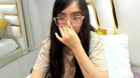 Snapshot of eva_macalliter chatting on 03/09/25, 08:51 Angelinne online show from 03/09/25, 08:51