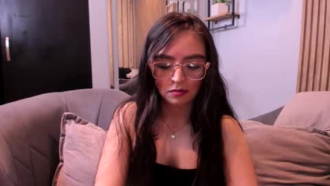 Angelinne online show from 11/15/25, 03:26